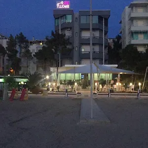 Ylli I Detit Hotel