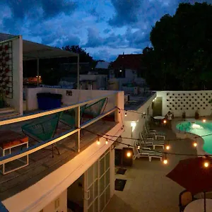 Herberg Moloch Hostel&suites 