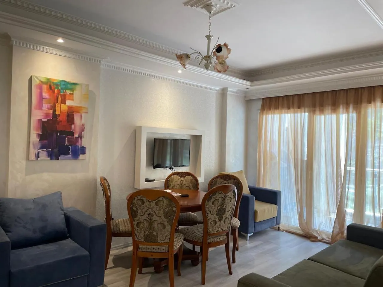 Blumont Aparthotel Durrës
